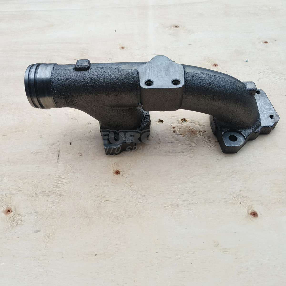 Instalaci¨®n de la v¨¢lvula de escape en motor de cami¨®n Howo